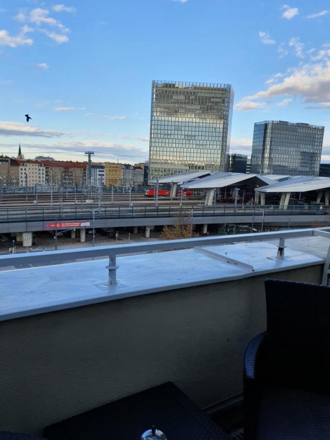 Smarte Dachgeschosswohnung Mit 2 Terrassen Direkt Am Hauptbahnhof Viyana Dış mekan fotoğraf
